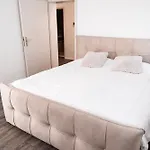 Moderne Wohlfuehlwohnung Nahe Bodensee & Messe Apartman *