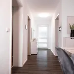 Moderne Wohlfuehlwohnung Nahe Bodensee & Messe Tettnang