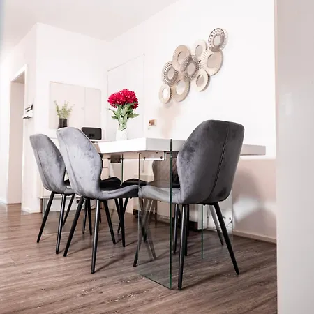 Moderne Wohlfuehlwohnung Nahe Bodensee & Messe